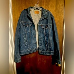Levi Jean Jacket in great condition